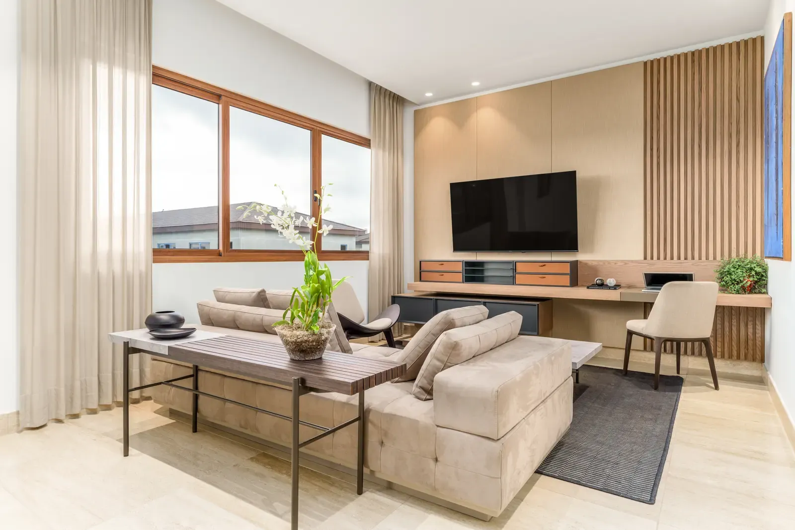 Sala familiar de la planta alta en una casa de The Woods, Santa María